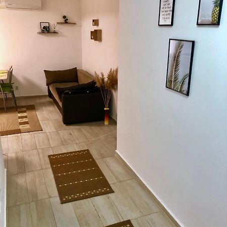 City Break Maya Apartment Орадя Экстерьер фото