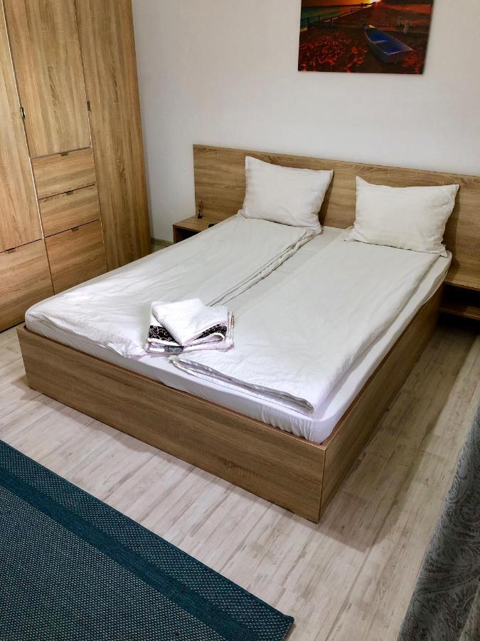 City Break Maya Apartment Орадя Экстерьер фото